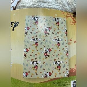 ( SOLD ) Mickey and Minnie fall blanket